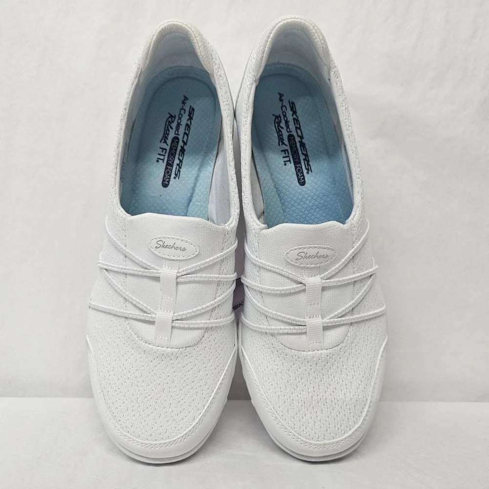 Skechers Breathe Easy - Harbor Hues Slip-on Shoes 100758 White Women's Size 9